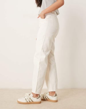 ASOS DESIGN tapered slim leg twill trouser in off white