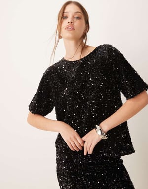 Vila paljett- och velourt-shirtset i svart