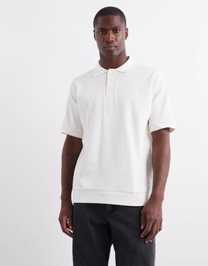 ARKET texturerad jersey kortärmad polo i vitt