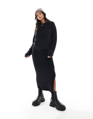 Vero Moda Petite fluffig kofta i svart