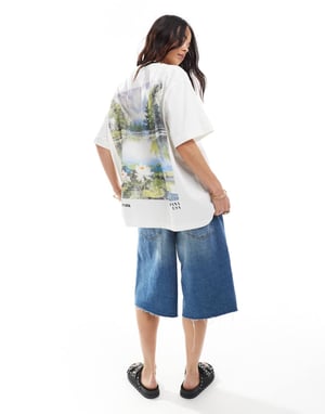 ASOS DESIGN oversized t-shirt med liljekonvalj grafisk i off white