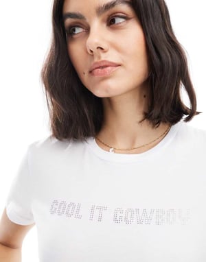 Pieces baby t-shirt med cool it cowboy diamante grafik i vitt