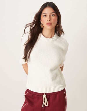 Abercrombie & Fitch v-ringad stickad topp i vitt
