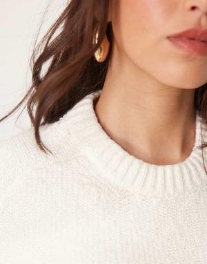 Abercrombie & Fitch v-ringad stickad topp i vitt