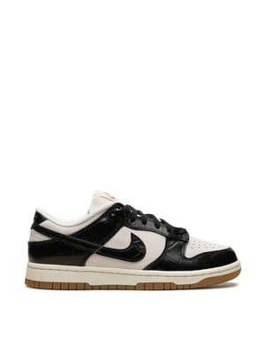 Dunk Low LX Sneakers