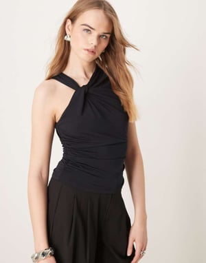Abercrombie & Fitch draperad twist front asymmetrisk topp i svart