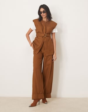 ASOS DESIGN ärmlös skjorta set i brunt