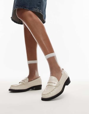 Topshop Carter loafers med rynkdetalj i off white krokodiltryck