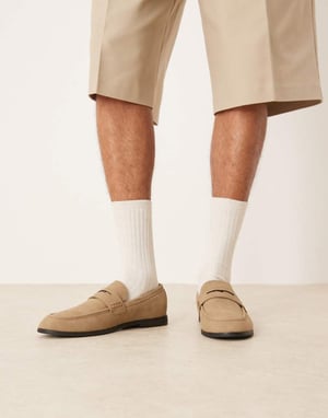ASOS DESIGN penny loafers i beige