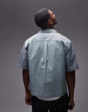Topman kortärmad cropped boxig teknisk skjorta i grön