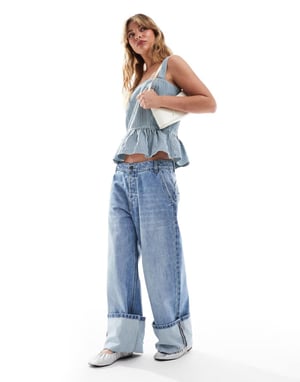 ASOS DESIGN denim topp med sänkt midja i blårandig