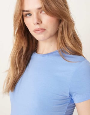Gina Tricot Soft Touch jersey kortärmad topp med rund hals i blått