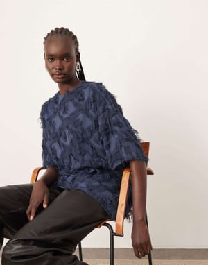 ARRANGE vävd texturerad oversized t-shirt i marinblå