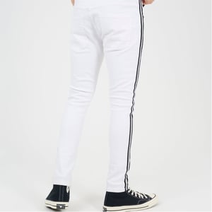 Men's Brave Soul Fit Jeans With Contrast Side Seam Tape Detail in White