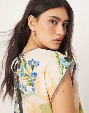 ARRANGE asymmetrisk topp med färgblockering i blommönster