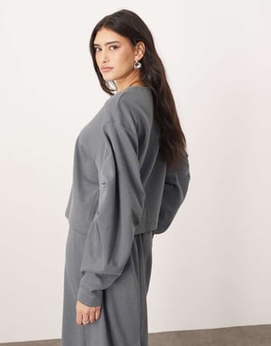 ARRANGE texturerad jerseykort topp med veckt ärmdetalj i kolgrå