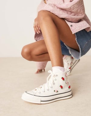 Converse Hearts Chuck 70 Hi trainers in white with embroidered roses