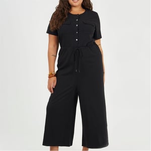 Women's Brave Soul Crew Neck Short Sleeve Solid Patterned Culotte Jumpsuit in Black