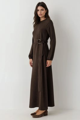Maxi-jurk met lange mouwen en gebogen detail