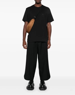 T-shirt med logotyp