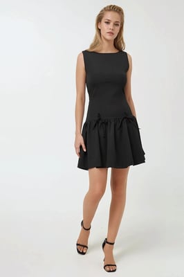 Aansluitende Mini-jurk met Strikdetails