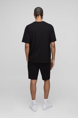 Lightweight Essential MAN. Slim Fit Mid Length Shorts
