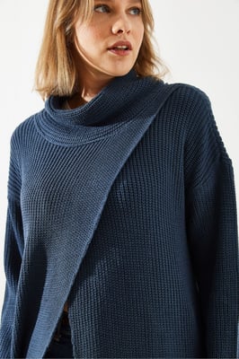 Texturerad polokragsmaxiklänning med slits