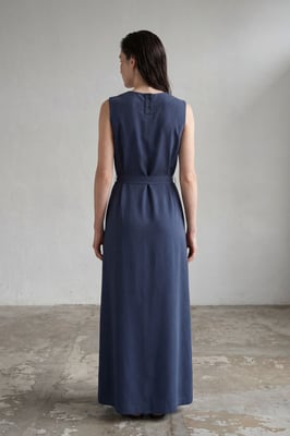 Ceintuurover Maxi Jurk zonder Mouwen met Ronde Hals