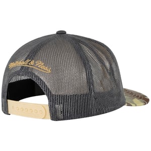 Mitchell & Ness NBA Chicago Bulls Hidden Trucker Khaki Cap