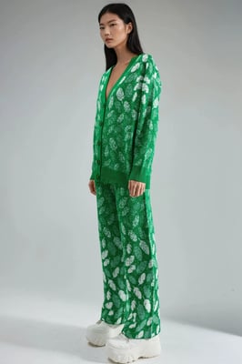 V-hals Jacques-gebreide cardigan en wijde broekset