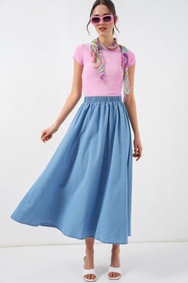 Högmidjad A-linjeformad denim maxi kjol