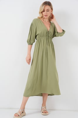 A-Form Fit Midi-jurk met V-hals en binddetail