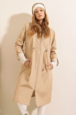 Gestrikte Lange Trenchcoat met Capuchon en Touwsluiting in de Taille