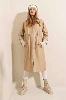 Gestrikte Lange Trenchcoat met Capuchon en Touwsluiting in de Taille