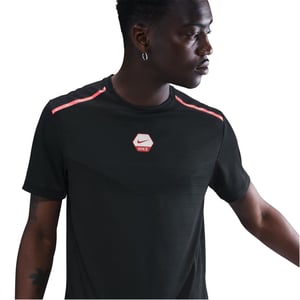 Men's Nike Run Crew Neck Short Sleeve Jersey T-Shirt in Black