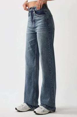 Normal Waist Straight Leg Denim Jeans