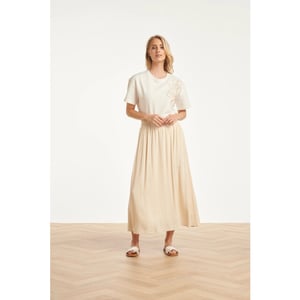 Smashed Lemon Dames t-shirt met borduurdetail en hartvormige accenten |