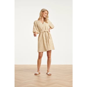 Smashed Lemon Beige jurk met broderie borduur |