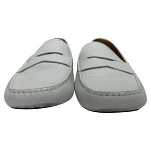 Tod's Gommino loafers in lichtgrijs leer