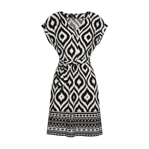 Smashed Lemon Zwart-witte jurk met ikat print en tailleceintuur |