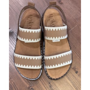 Yokono Bolus 255 sandalen