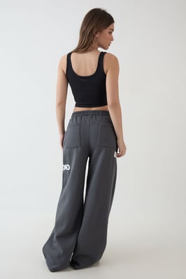 DSGN Studio Sculpt Longline Plunge Sports Bra