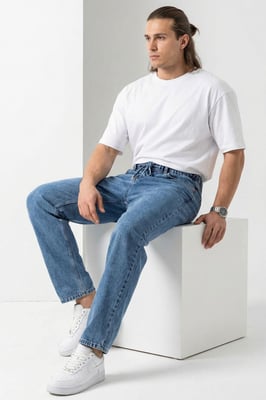 Avslappnade Denimbyxor
