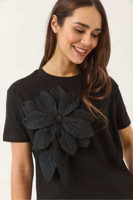 Bloemenprint Crew Neck T-shirt met Accessoire Detail