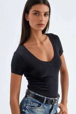 Elastisk V-ringad kortärmad t-shirt