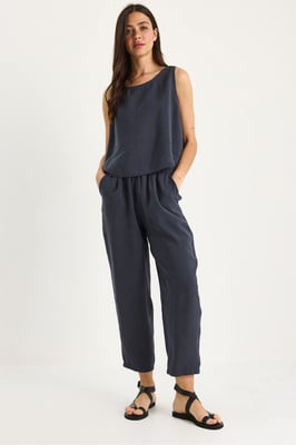 Mouwloze Crew Neck Blouse en Carrof Fit Broeken Set