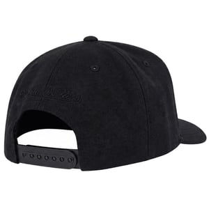 Mitchell & Ness NBA Philadelphia 76ers Outline Logo Black Cap