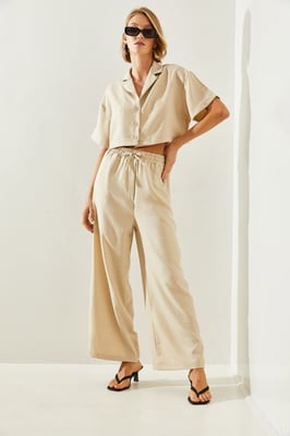 Geknoopte Cropped Shirt en Wijde Broek Co-ord Set
