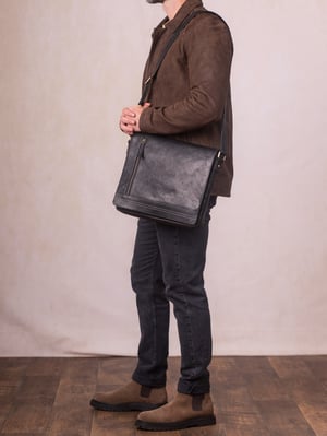 Keswick Large Leather Messenger Bag in Black