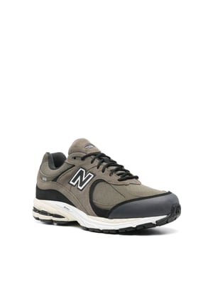 2002R Gore-Tex Sneakers